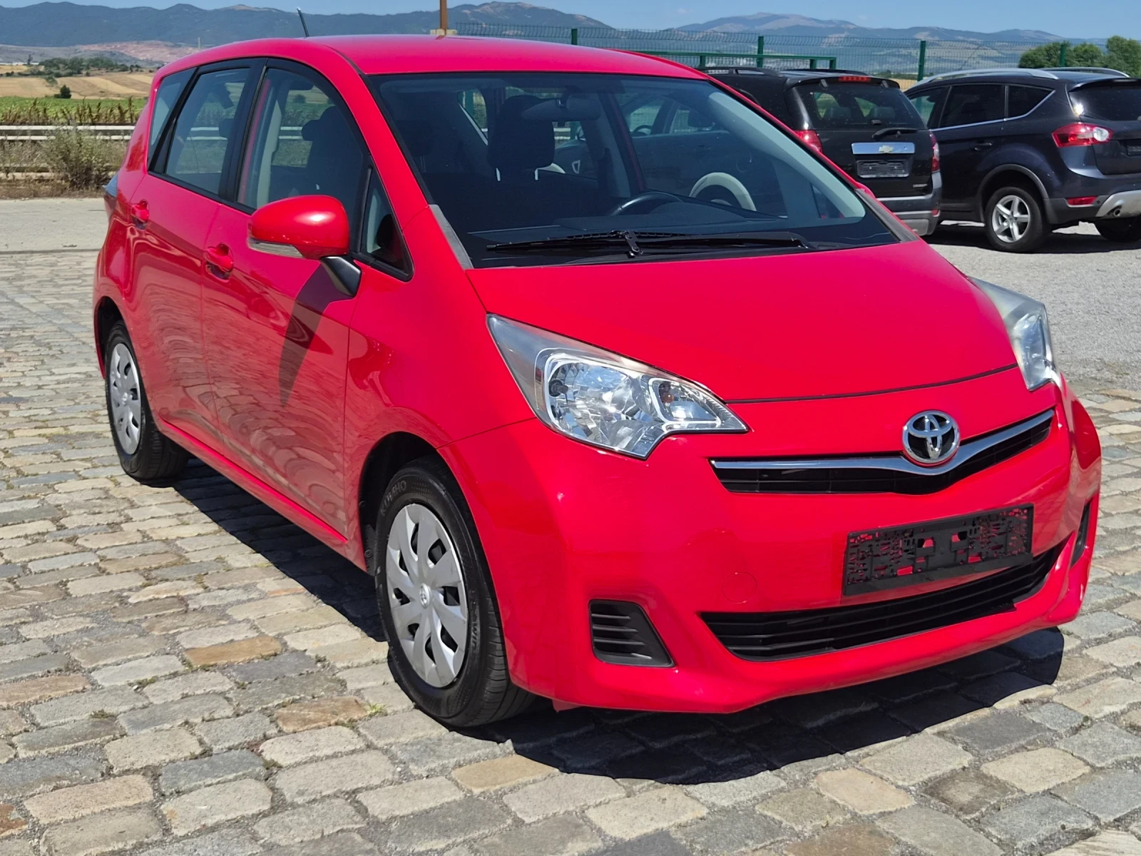 Toyota Verso S 1.4 D4D 90 кс ЕВРО 5, снимка 3 - Автомобили и джипове - 55495621