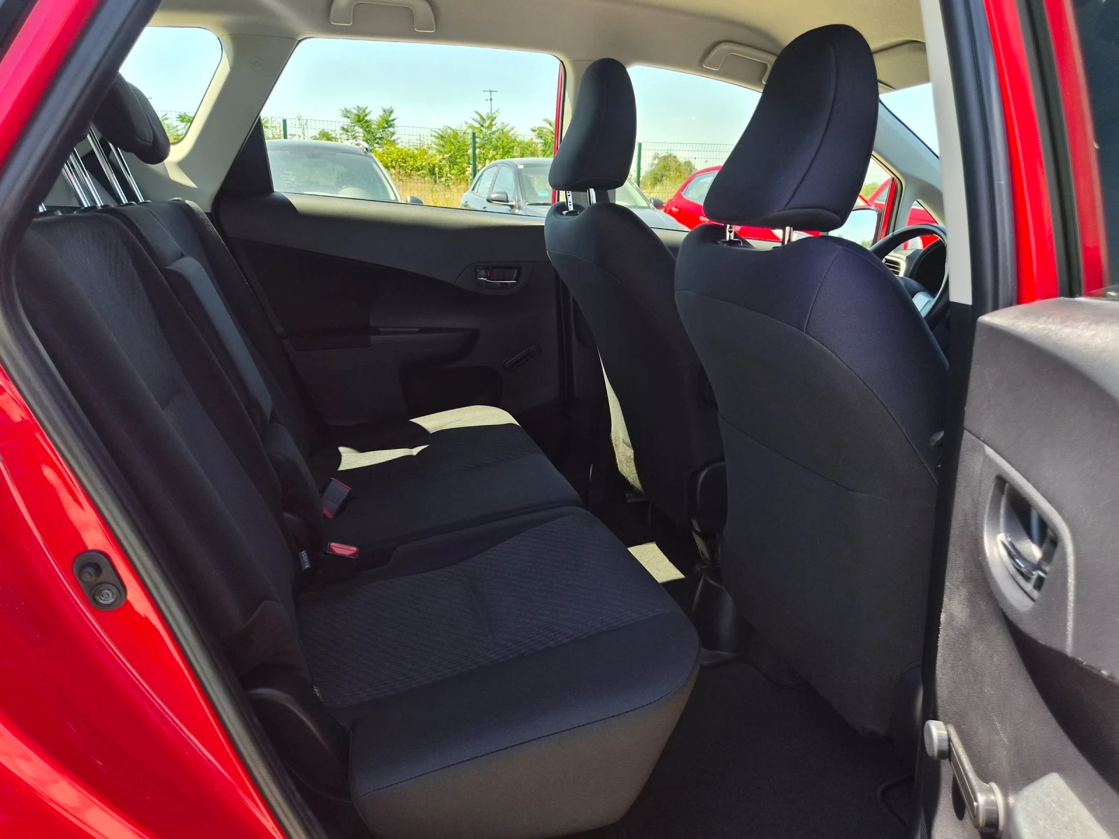 Toyota Verso S 1.4 D4D 90 кс ЕВРО 5, снимка 16 - Автомобили и джипове - 55495621