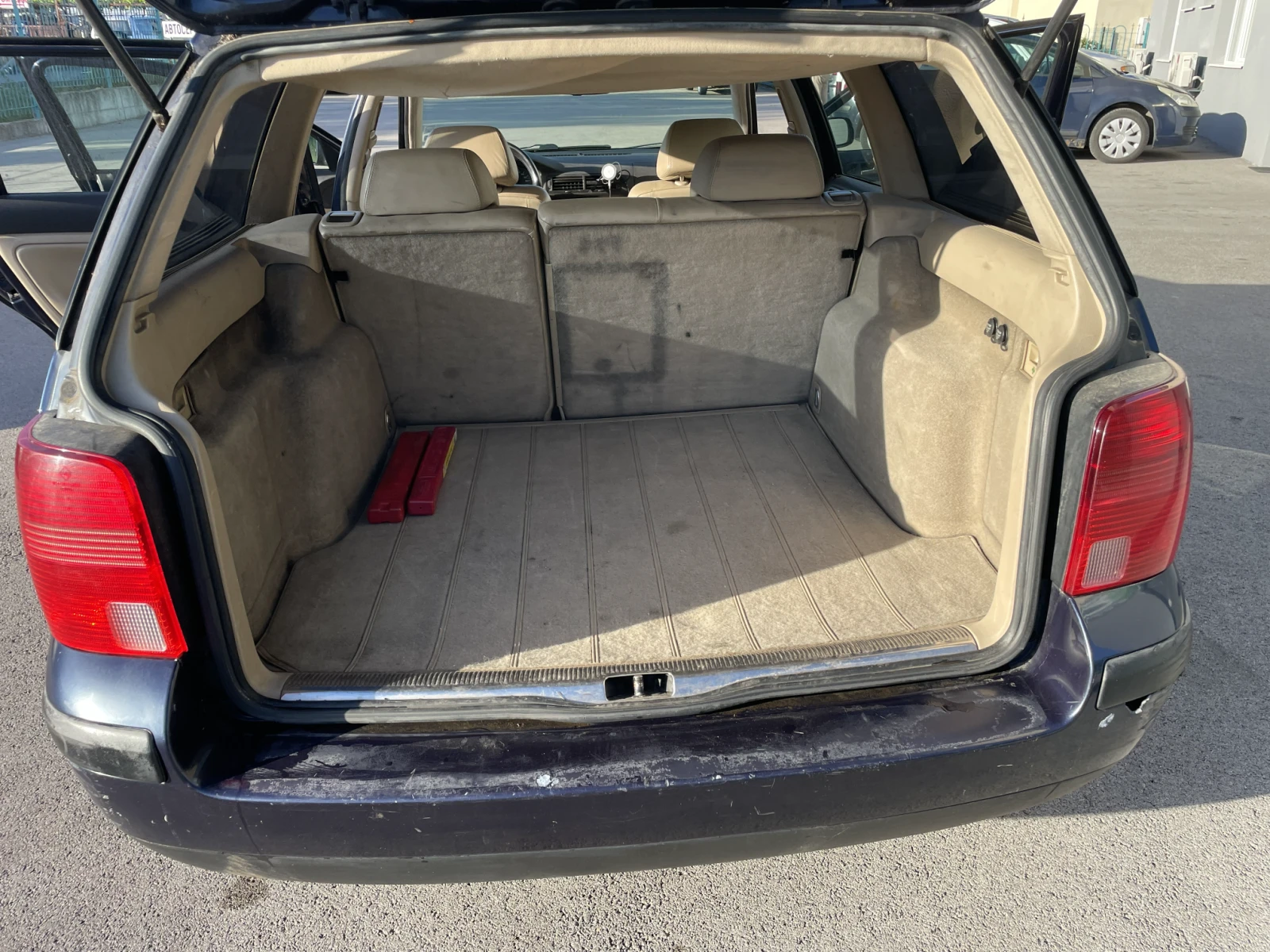 VW Passat, снимка 10 - Автомобили и джипове - 55545614
