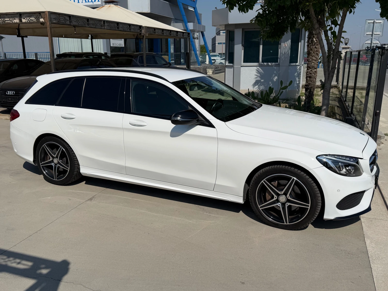 Mercedes-Benz C 220 CDI, 4-MATIC, AMG LINE, NIGHT PACK, NAVI+ CAMERA!, снимка 4 - Автомобили и джипове - 55555956