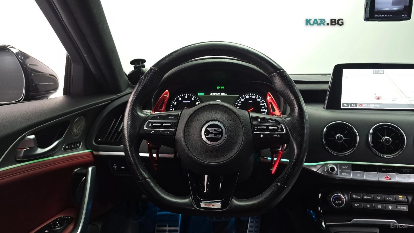 Kia Stinger 3.3 Turbo AWD GT* HUD* 360* ОБДУХВ* НАВИ, снимка 11 - Автомобили и джипове - 56165011