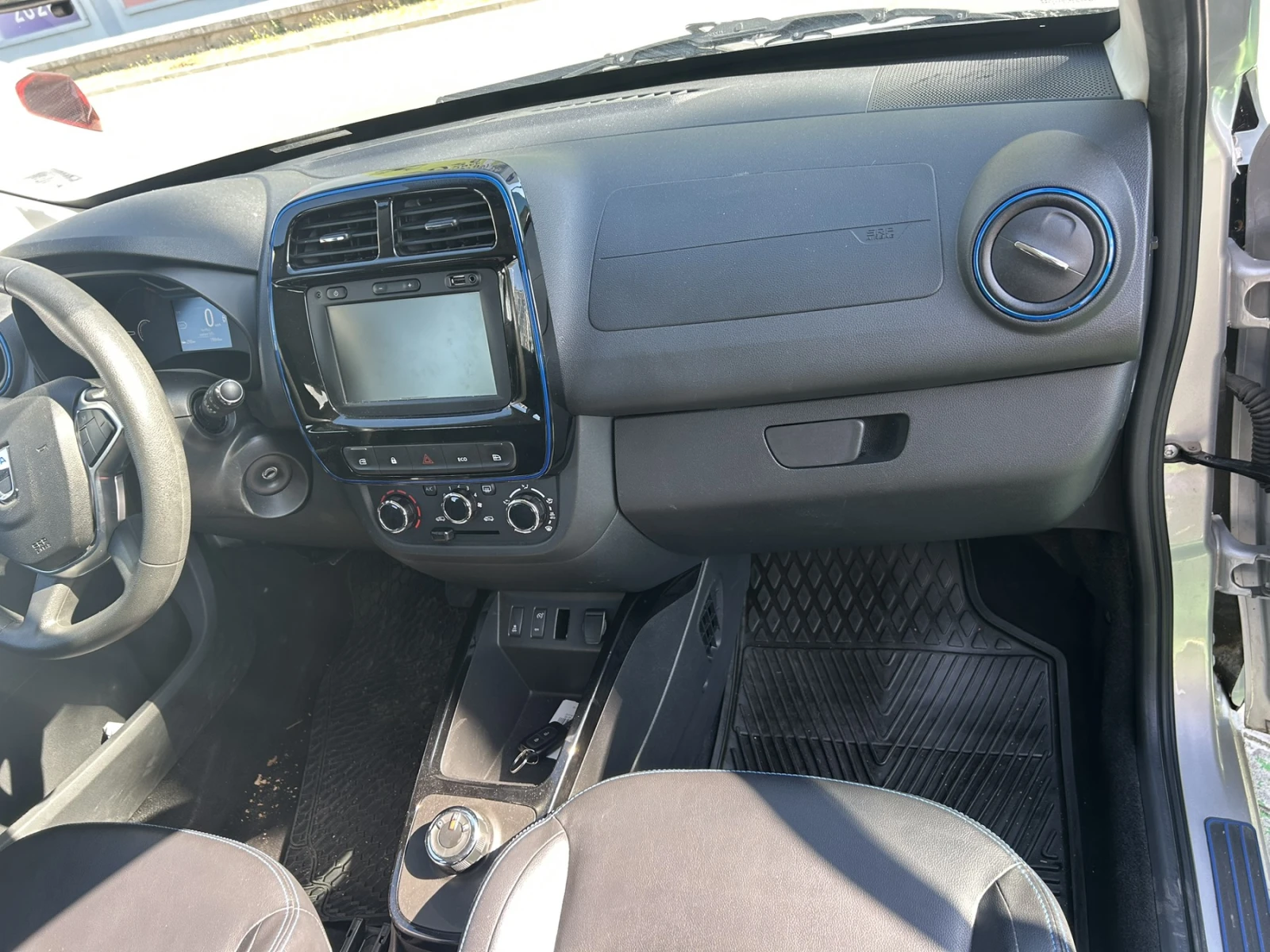 Dacia Spring, снимка 9 - Автомобили и джипове - 56197759