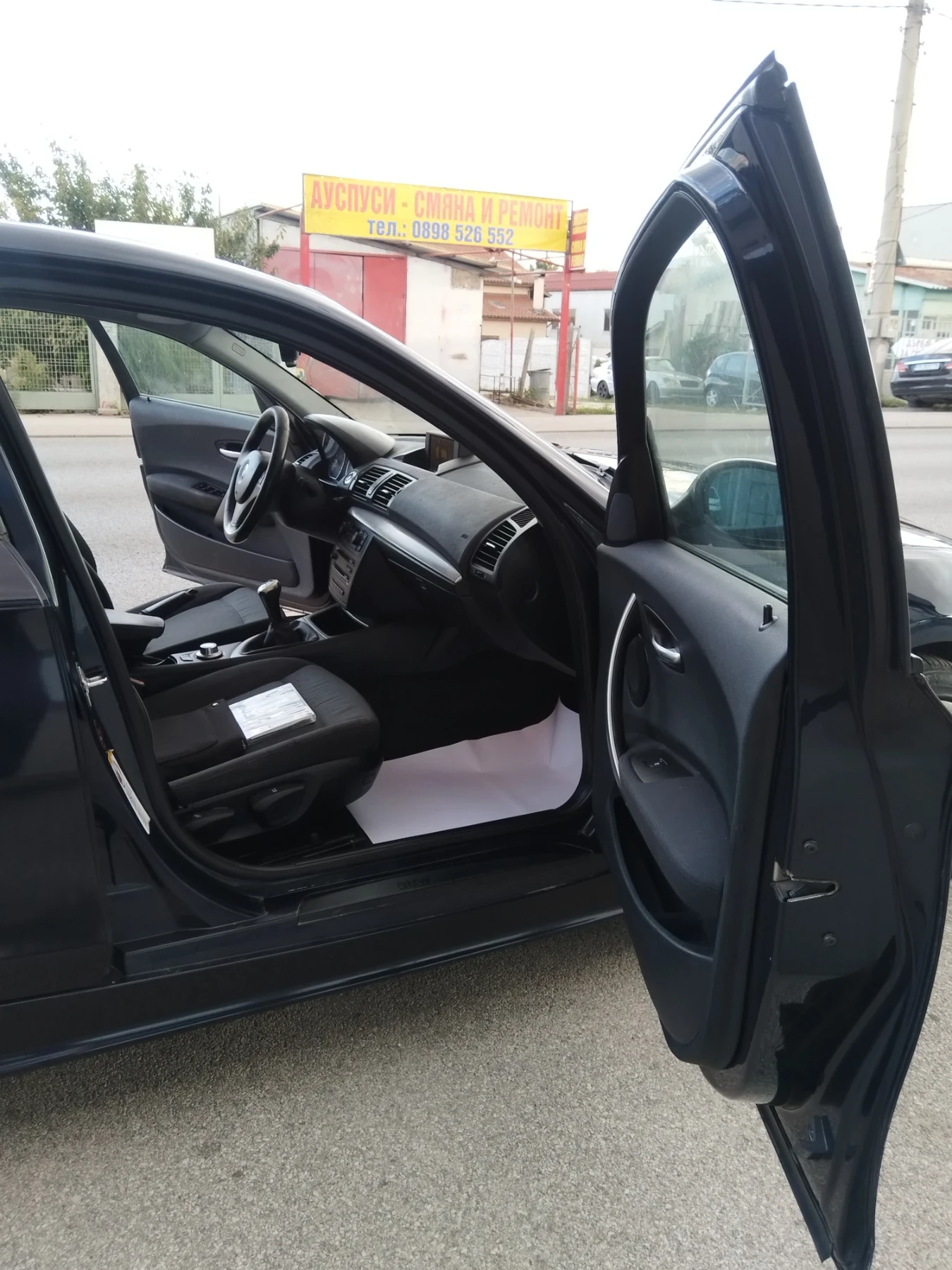 BMW 120 2.0 D, снимка 11 - Автомобили и джипове - 56247595