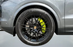 Обява за продажба на Porsche Cayenne E-Hybrid Coupe = Active Suspension = Гаранция ~ 250 908 лв. - изображение 3