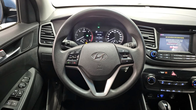 Hyundai Tucson 2.0 4WD STYLE autogeorge.com, снимка 14 - Автомобили и джипове - 51903390