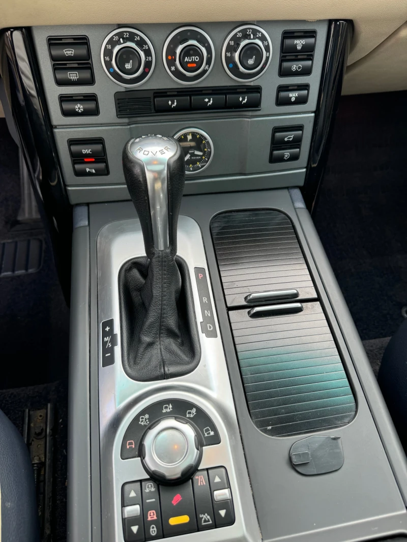 Land Rover Range rover VOGUE 3.6TDV8, снимка 9 - Автомобили и джипове - 52679148