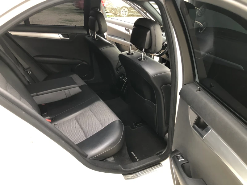 Mercedes-Benz 250 CDI/AMG-PAKET/4 MATIC/FULL/УНИКАТ-ШВЕЙЦАРИЯ, снимка 15 - Автомобили и джипове - 52774097