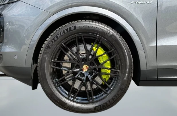 Porsche Cayenne E-Hybrid Coupe = Active Suspension = Гаранция - изображение 4