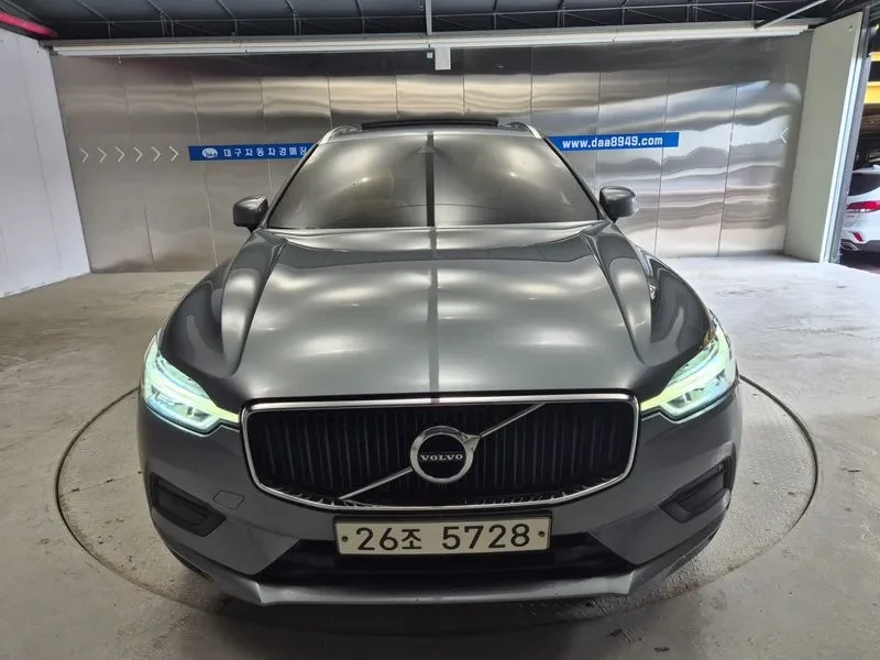 Volvo XC60 D5 MOMENTUM, снимка 5 - Автомобили и джипове - 55294363