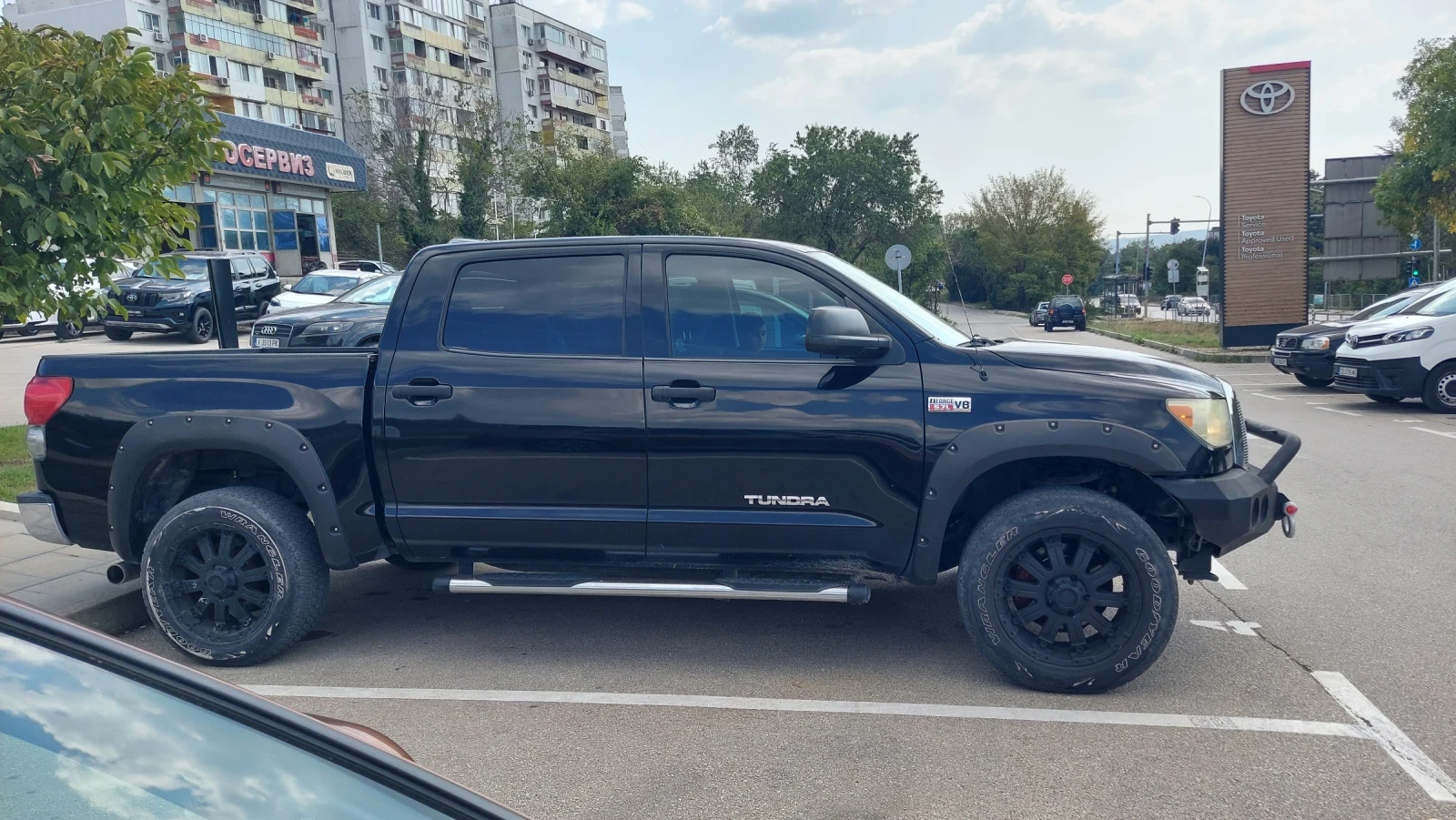 Toyota Tundra ГАЗ 5.7 CREWMAX SR5  - изображение 4