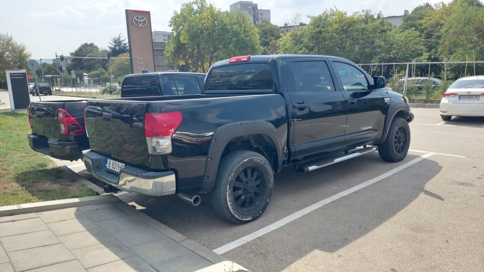 Toyota Tundra ГАЗ 5.7 CREWMAX SR5  - изображение 6