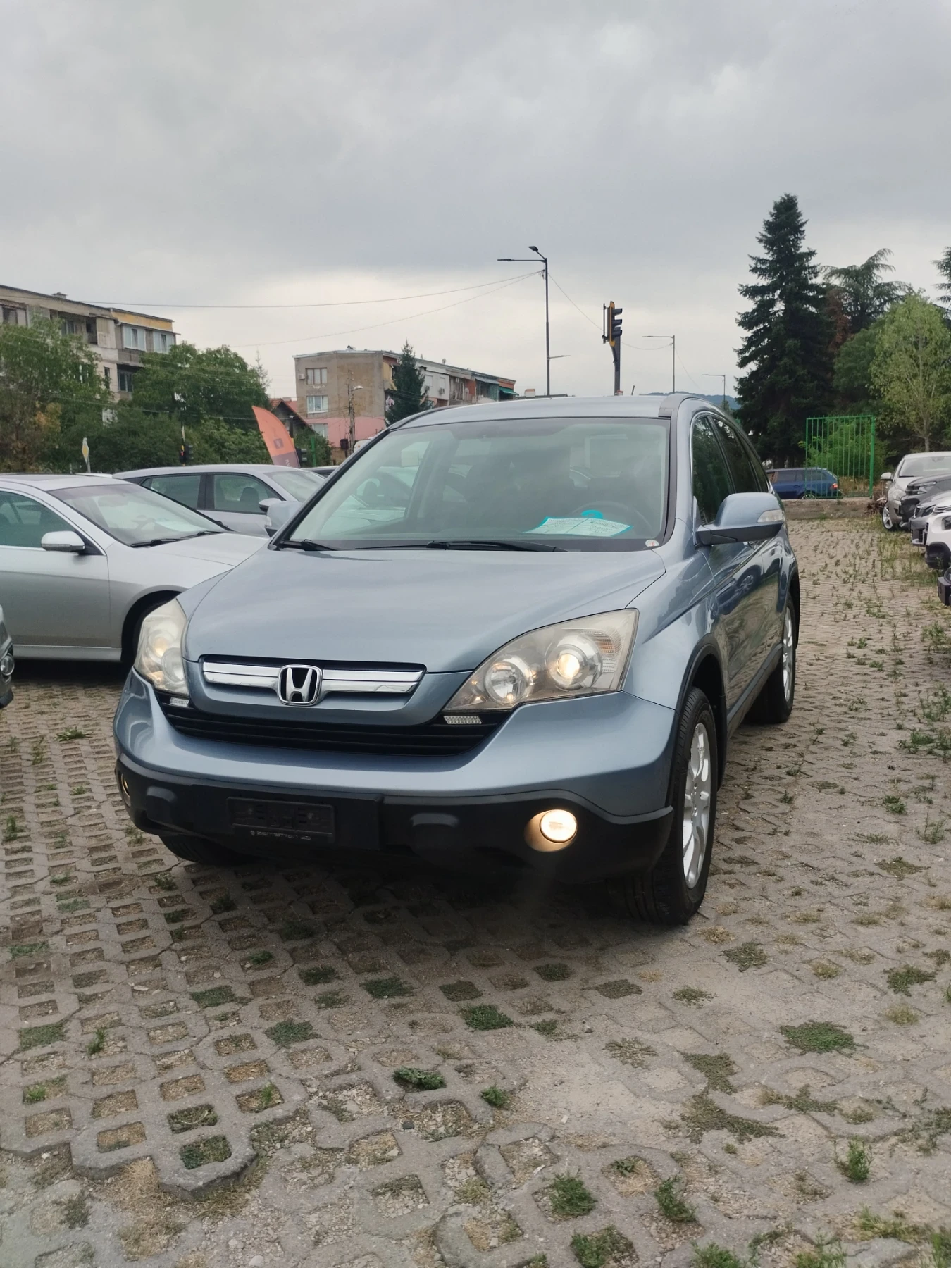 Honda Cr-v 2.0 автоматик 4* 4 - изображение 3