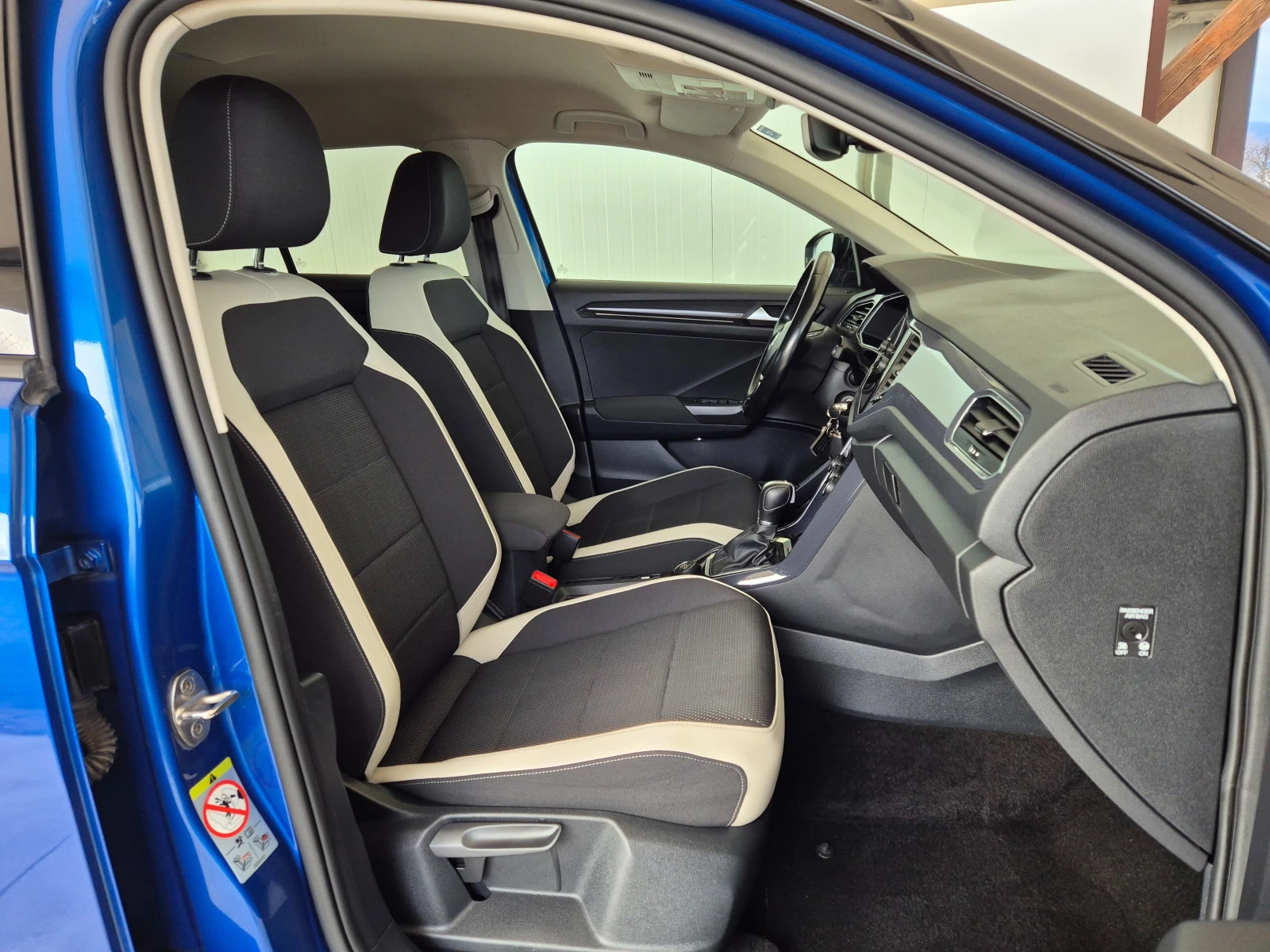 VW T-Roc 2.0TDI* R-Line* 4×4*  - изображение 10