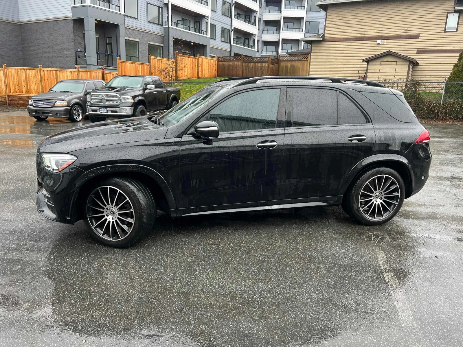 Mercedes-Benz GLE 350 * CARFAX * ПАНОРАМА* 360 КАМЕРИ - изображение 3