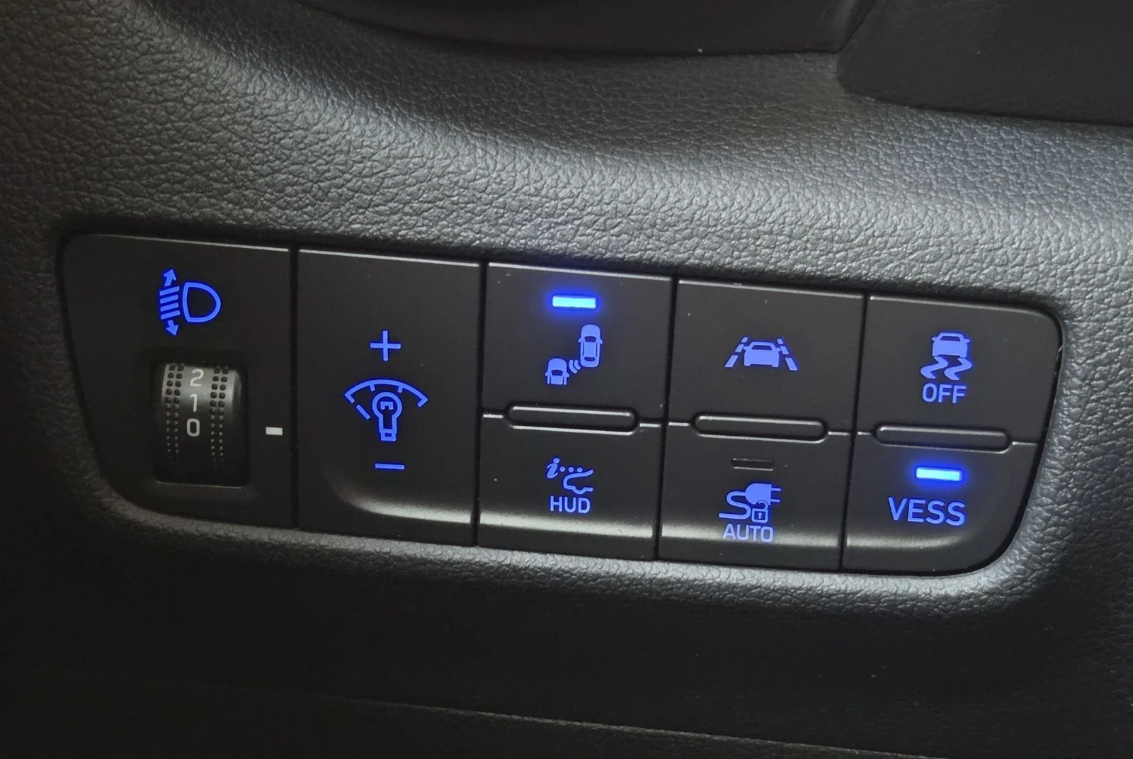 Hyundai Kona 64KWh/Premium/Blue Link | Mobile.bg � ����������� 13