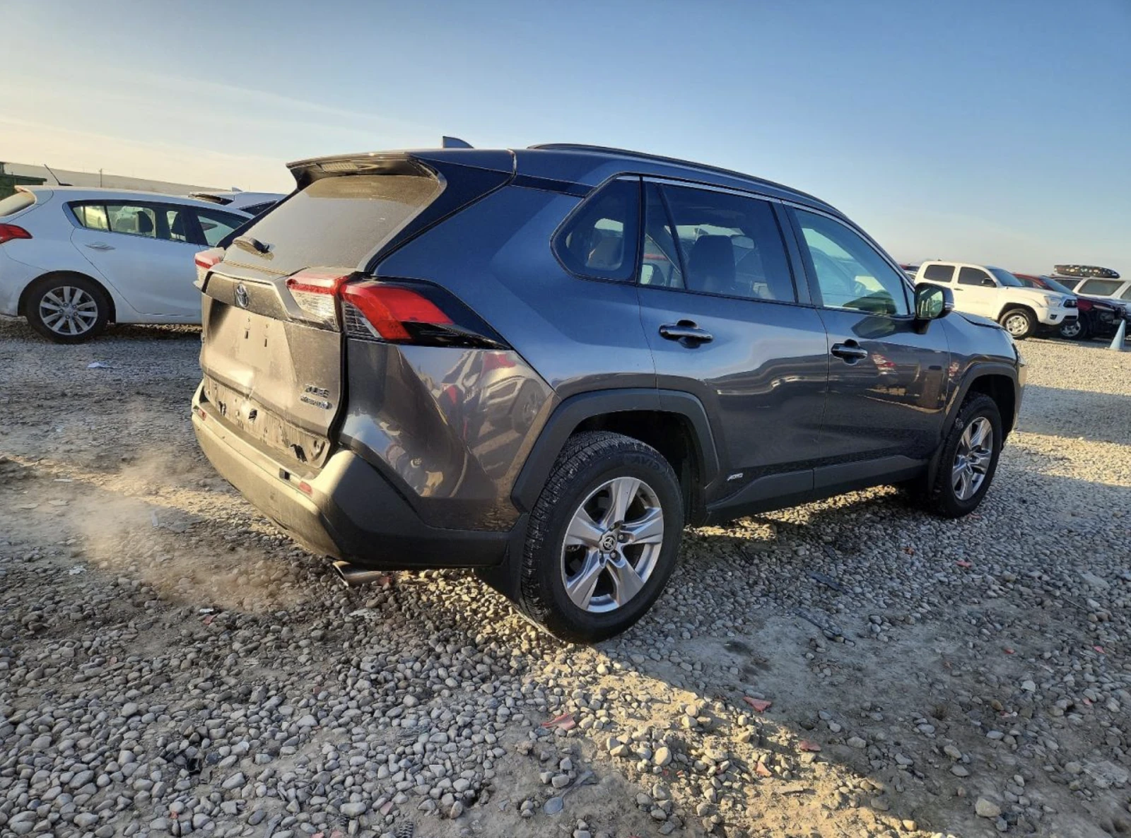 Toyota Rav4  XLE * Hybrid* , снимка 3 - Автомобили и джипове - 53825756