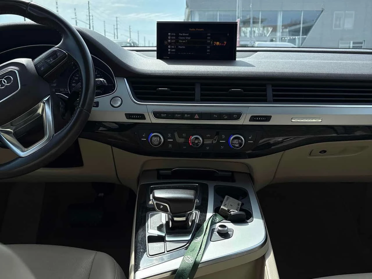 Audi Q7 Komfort /CAMERA/ПОДГРЕВИ, снимка 9 - Автомобили и джипове - 54312813