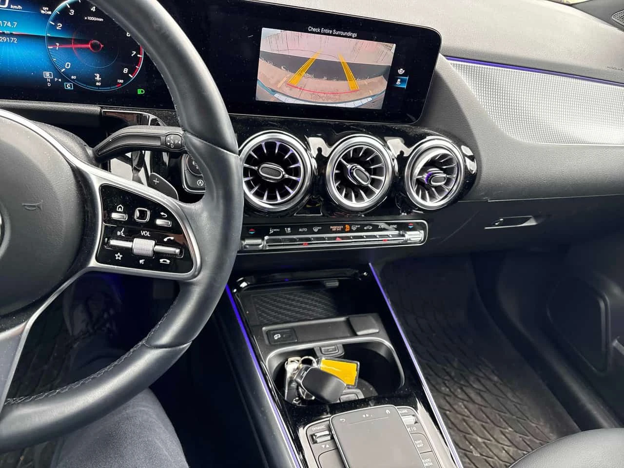 Mercedes-Benz GLA 250 * КАМЕРА * 2 КЛЮЧА * ПОДГРЕВ * АВТОКРЕДИТ, снимка 9 - Автомобили и джипове - 54557176