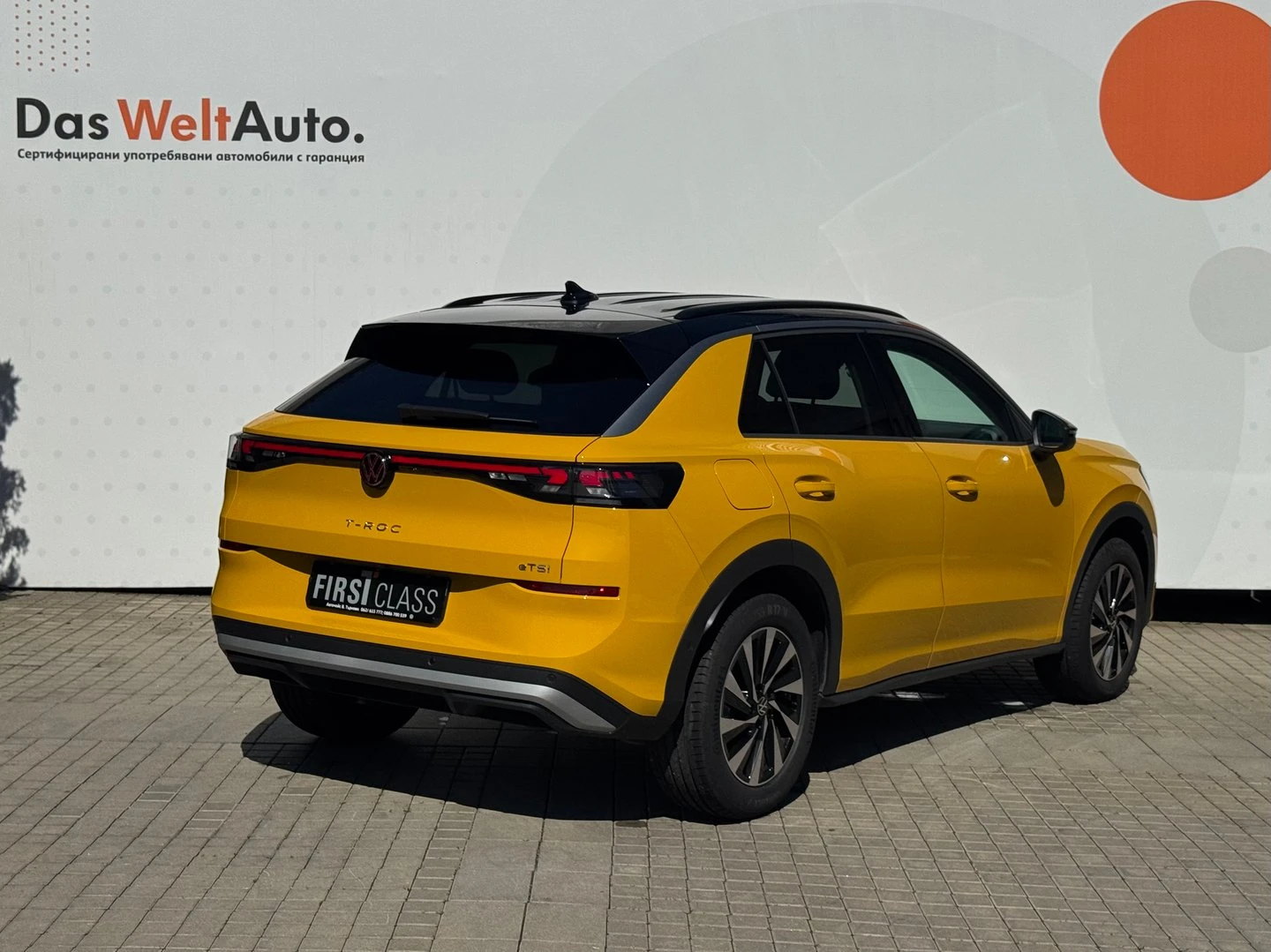 VW T-Roc, снимка 3 - Автомобили и джипове - 55485527