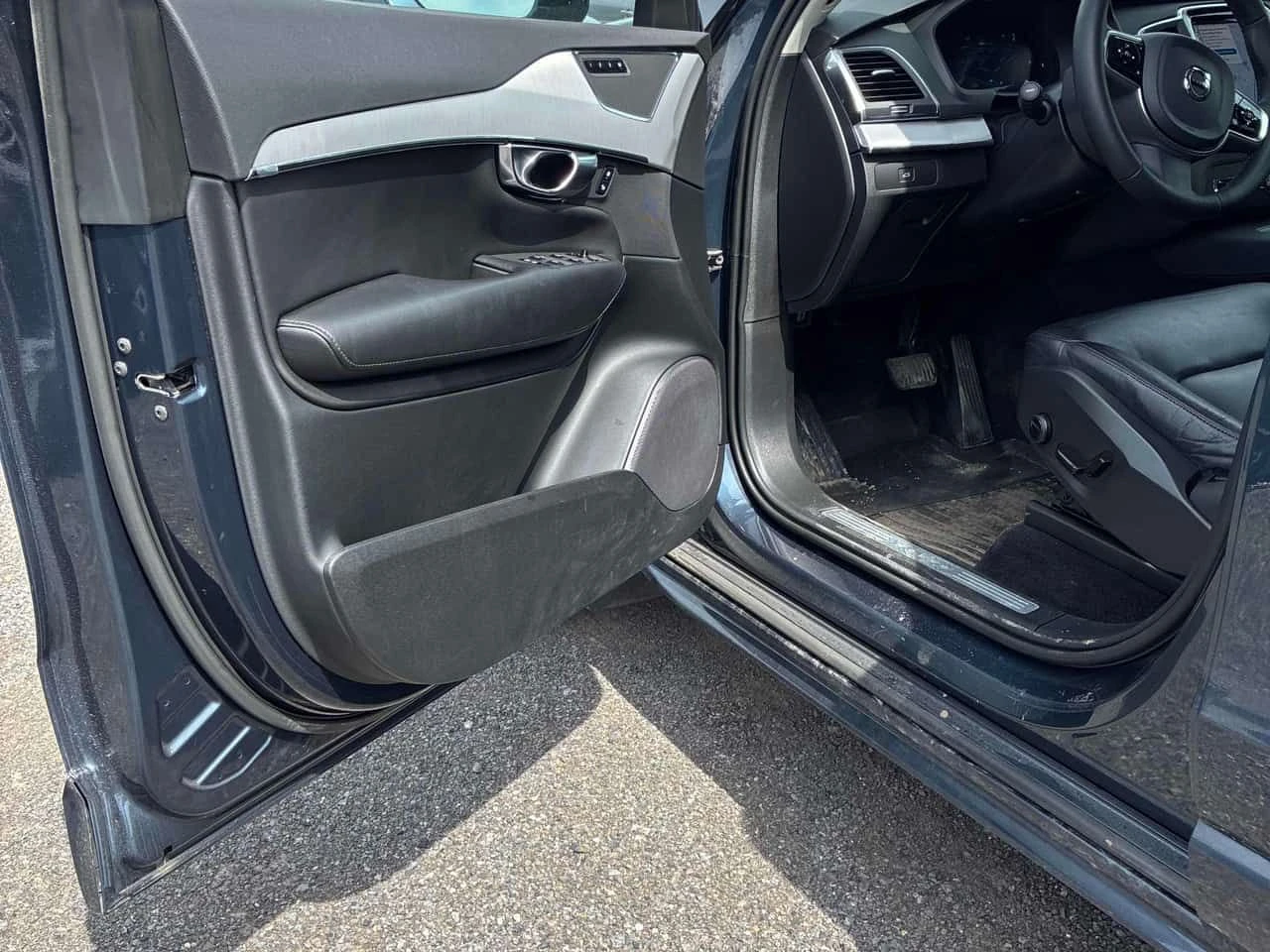 Volvo Xc90 Core | CARFAX | БЕЗ ПЪРВОНАЧАЛНА ВНОСКА, снимка 14 - Автомобили и джипове - 55081745