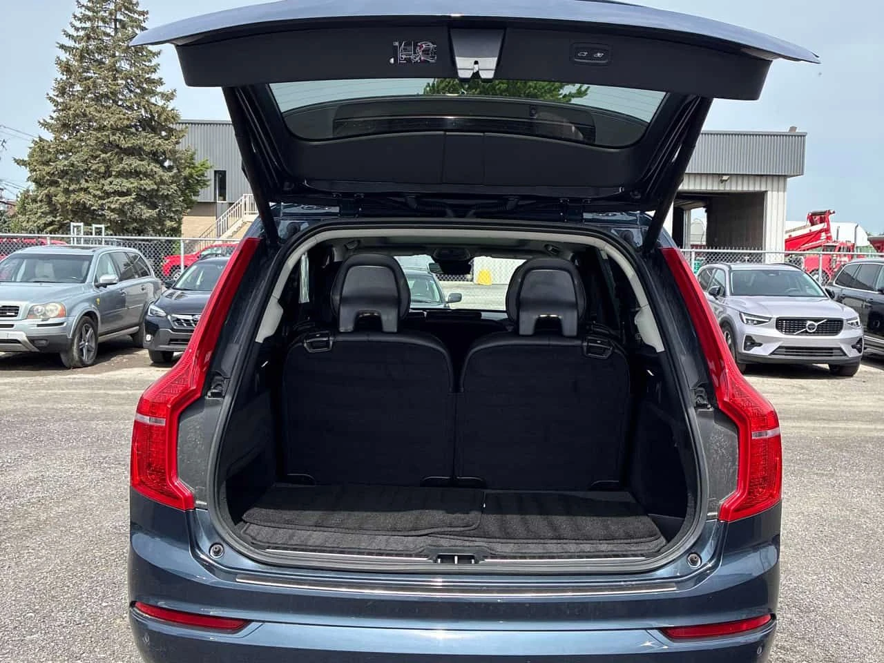 Volvo Xc90 Core | CARFAX | БЕЗ ПЪРВОНАЧАЛНА ВНОСКА, снимка 5 - Автомобили и джипове - 55081745