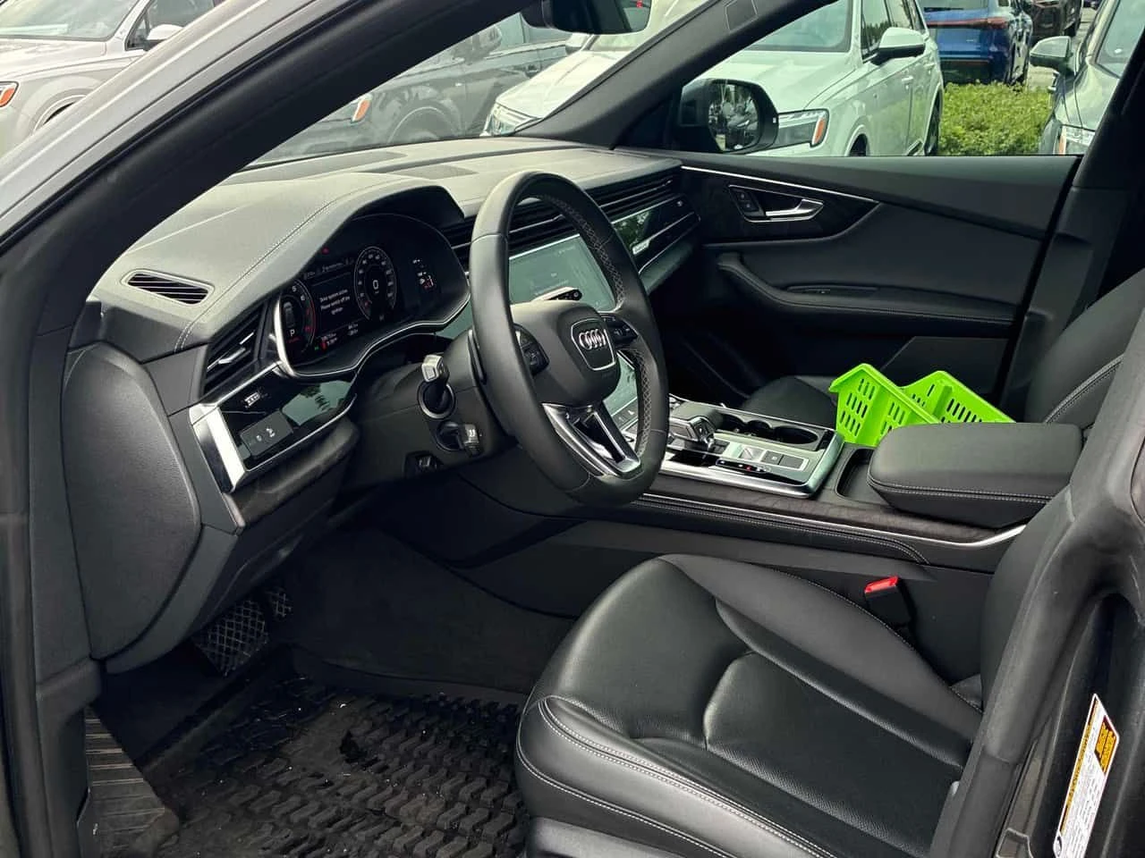 Audi Q8 * Progressiv * CARFAX * ОПЦИЯ ЗА ФИНАНСИРАНЕ, снимка 5 - Автомобили и джипове - 55399149