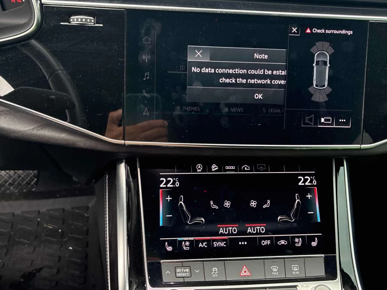 Audi Q8 * Progressiv * CARFAX * ОПЦИЯ ЗА ФИНАНСИРАНЕ, снимка 9 - Автомобили и джипове - 55399149