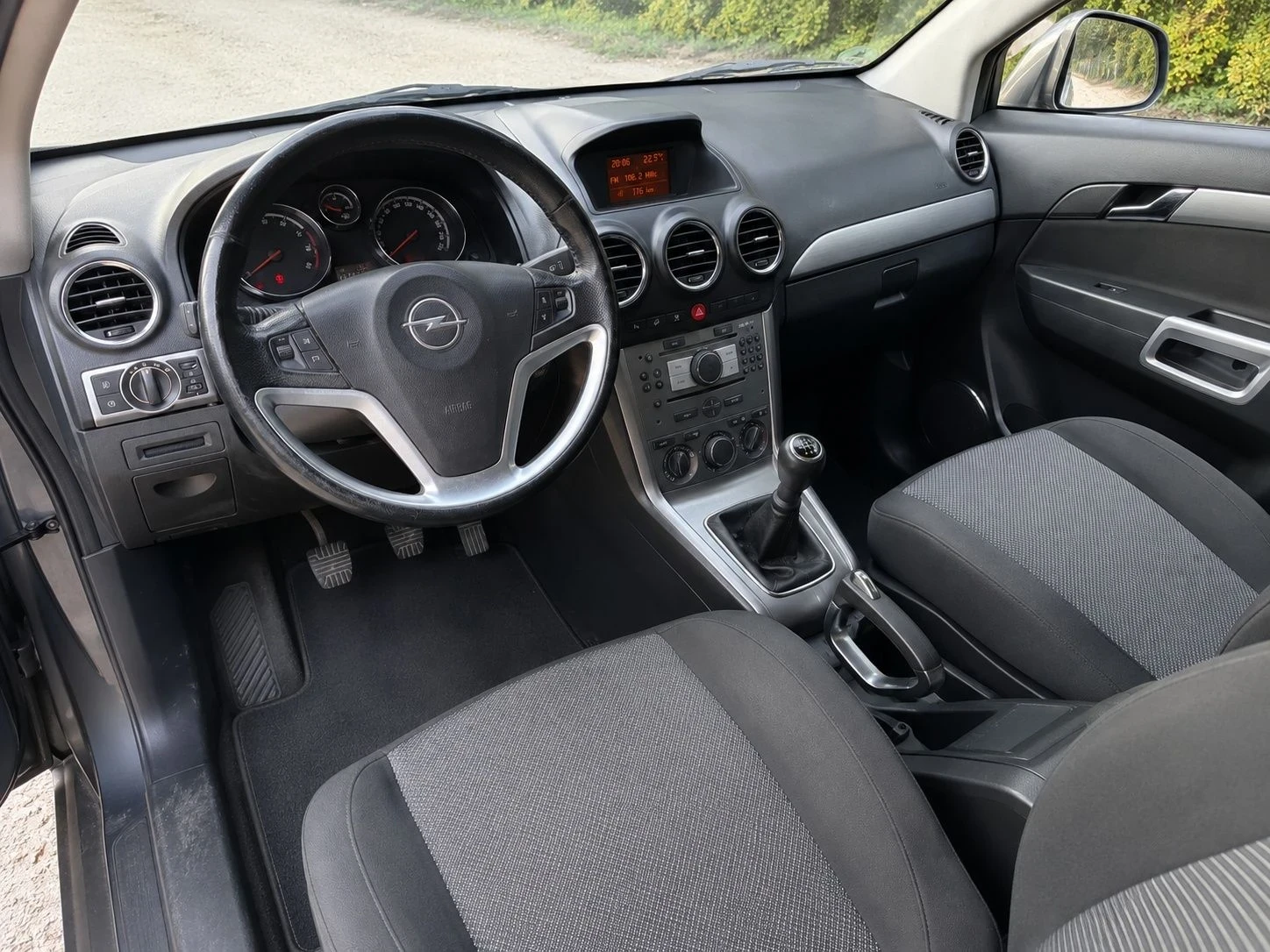 Opel Antara 2.4, снимка 2 - Автомобили и джипове - 55697916