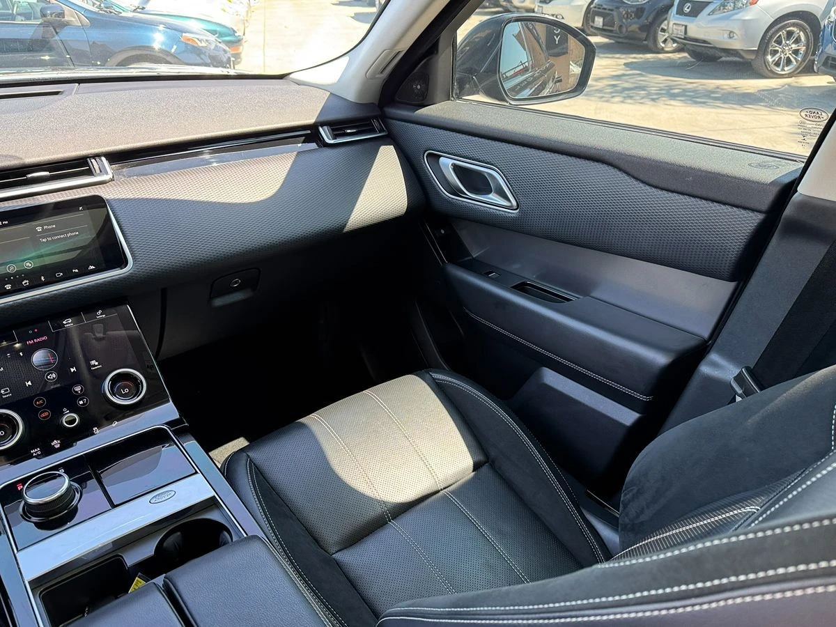 Land Rover Range Rover Velar, снимка 8 - Автомобили и джипове - 55808384