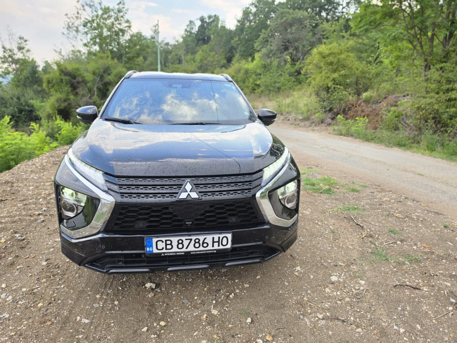 Mitsubishi Eclipse Cross 2.4 PHEV INTENSE+ 4WD | 188 к.с., снимка 2 - Автомобили и джипове - 56554591