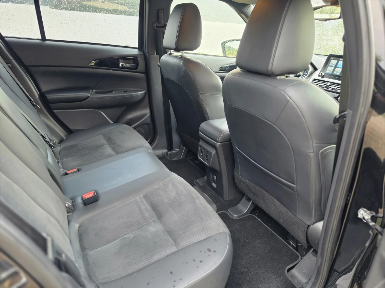 Mitsubishi Eclipse Cross 2.4 PHEV INTENSE+ 4WD | 188 к.с., снимка 14 - Автомобили и джипове - 56554591