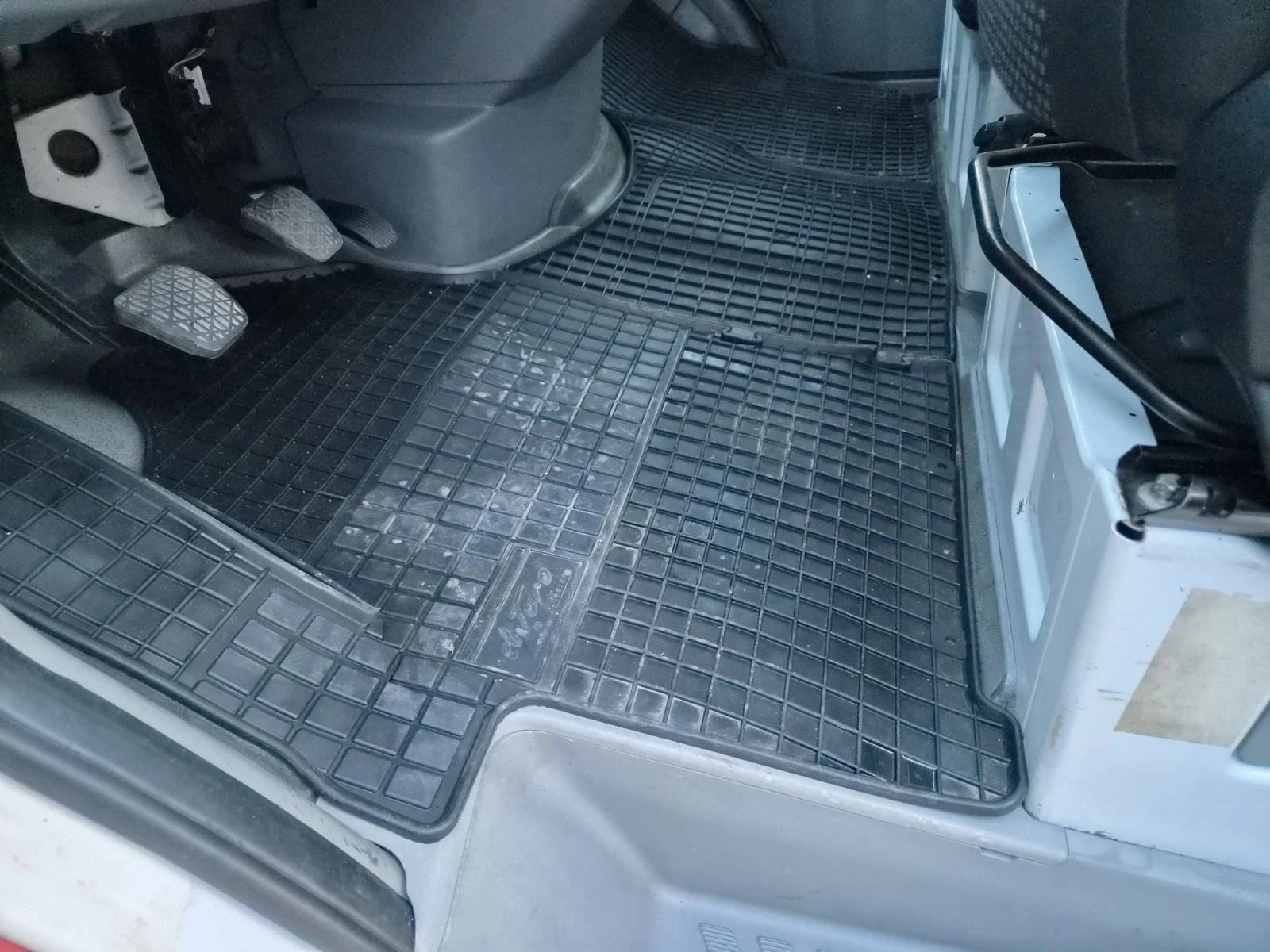 Mercedes-Benz Sprinter 411стария  мотор 4.5 дълък 3 странен ВНОС ИТАЛИЯ, снимка 16 - Бусове и автобуси - 54795188