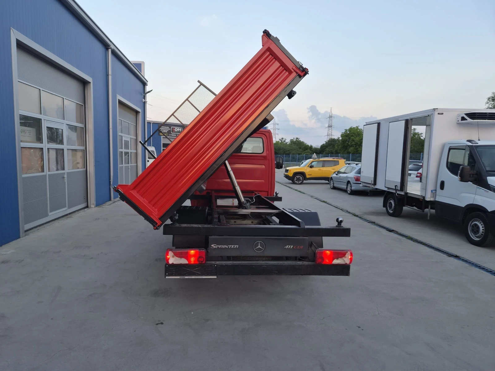 Mercedes-Benz Sprinter 411стария  мотор 4.5 дълък 3 странен ВНОС ИТАЛИЯ, снимка 12 - Бусове и автобуси - 54795188