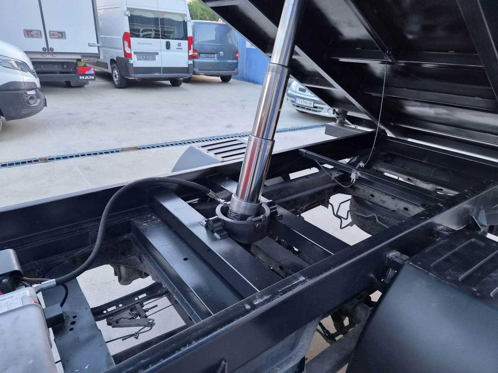 Mercedes-Benz Sprinter 411стария  мотор 4.5 дълък 3 странен ВНОС ИТАЛИЯ, снимка 5 - Бусове и автобуси - 54795188