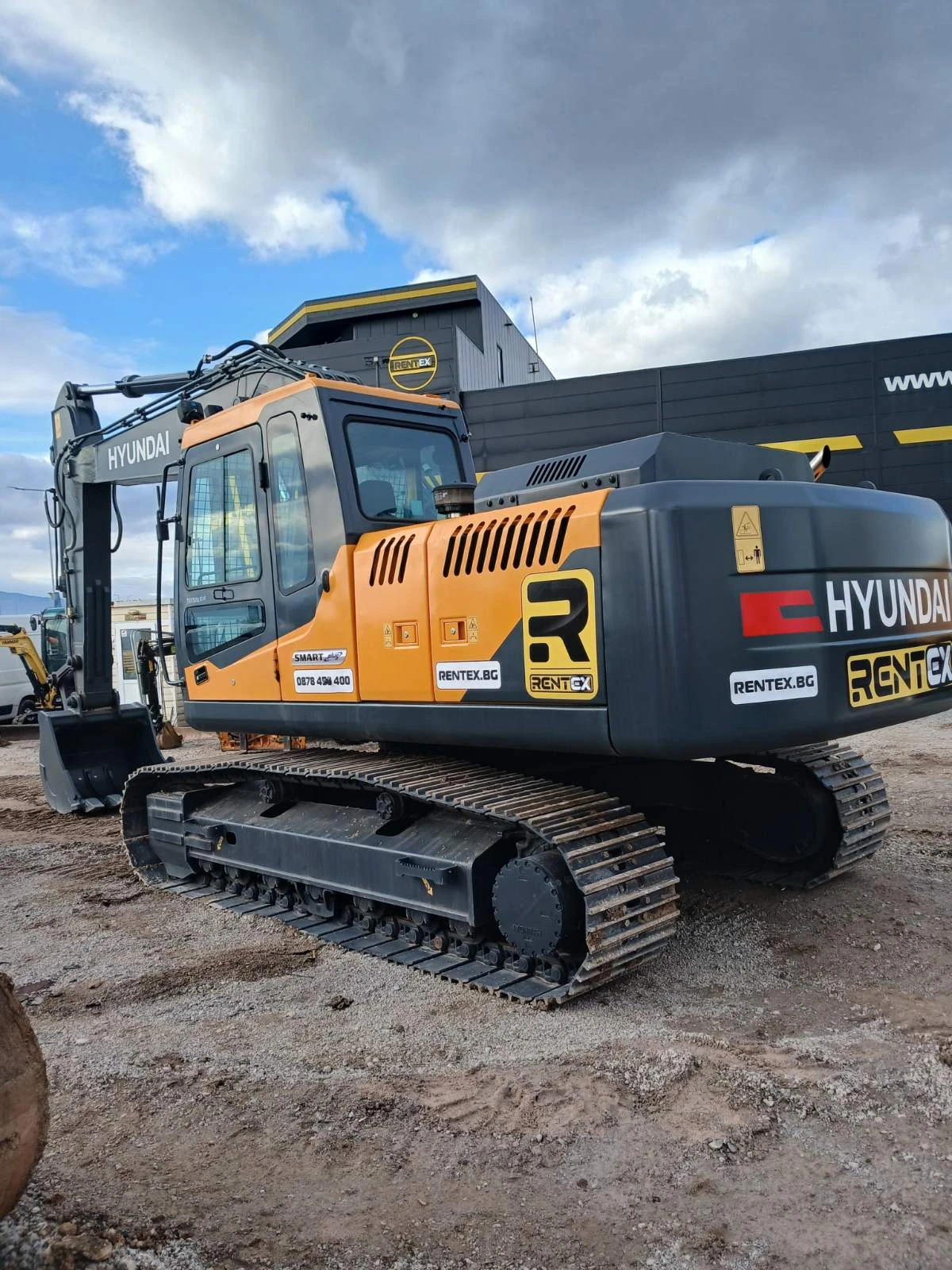  Hyundai R210 Smart Plus | Mobile.bg   1