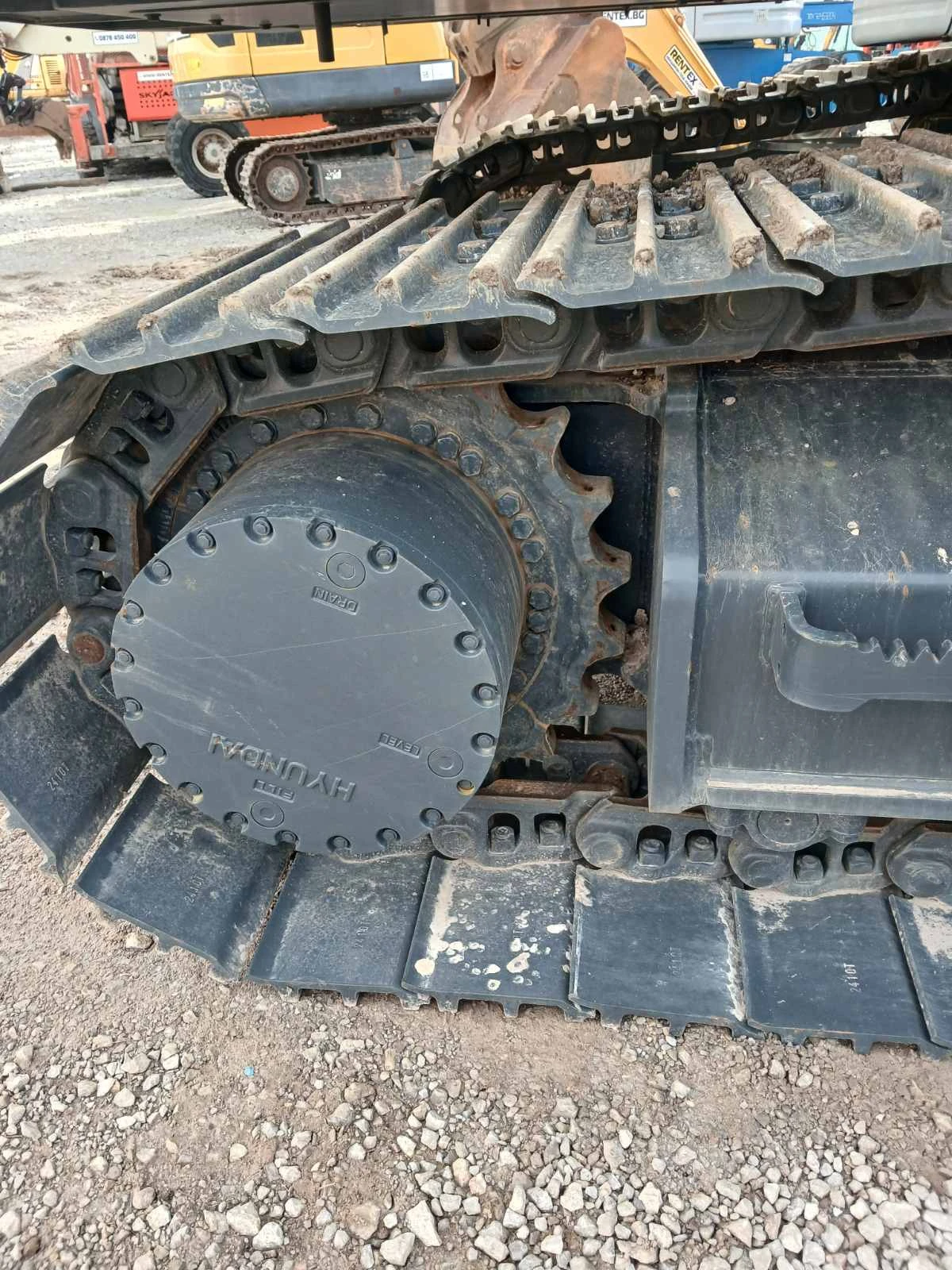  Hyundai R210 Smart Plus | Mobile.bg   17