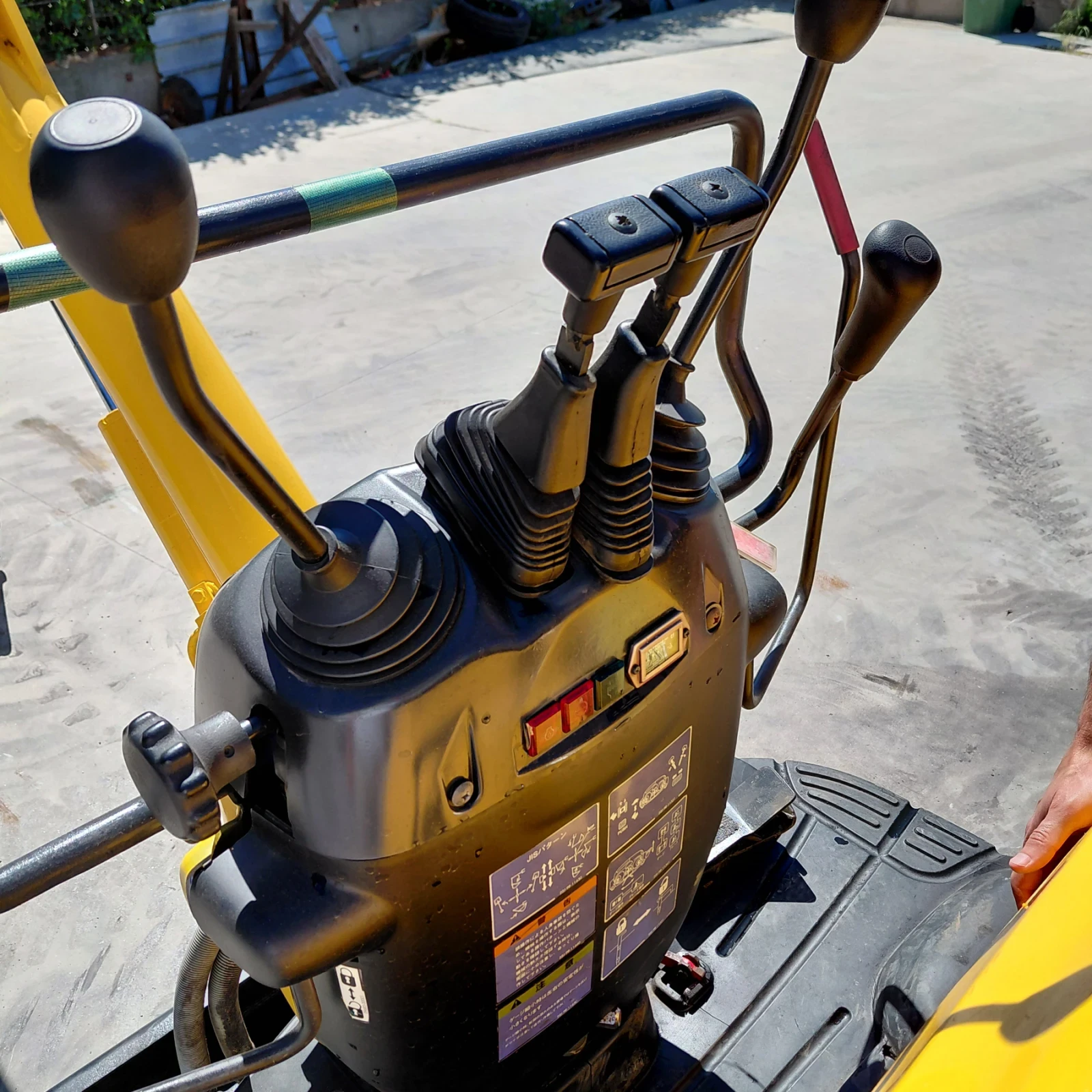 Багер Komatsu PC10MR * ПРОМОЦИЯ * НА 600 ЧАСА * , снимка 10 - Индустриална техника - 52887522