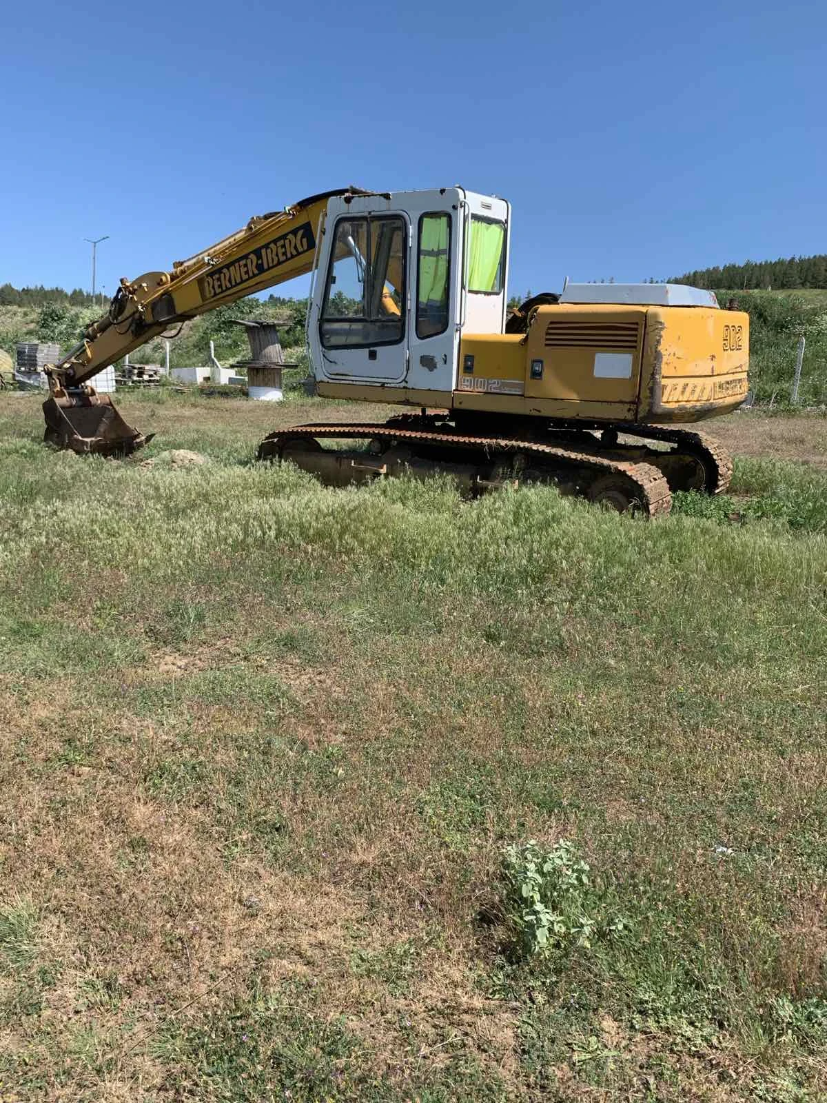 Багер Liebherr 902