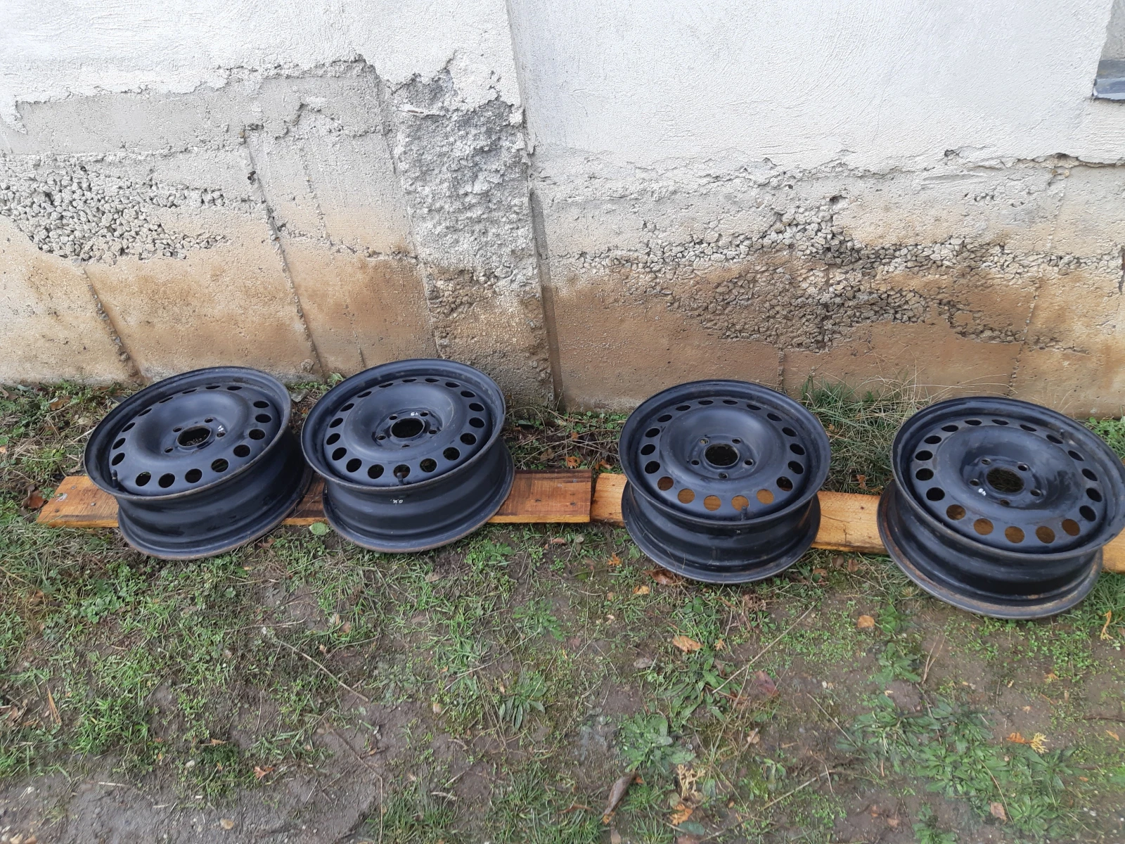���� � ������ 175/70R14 | Mobile.bg � ����������� 14