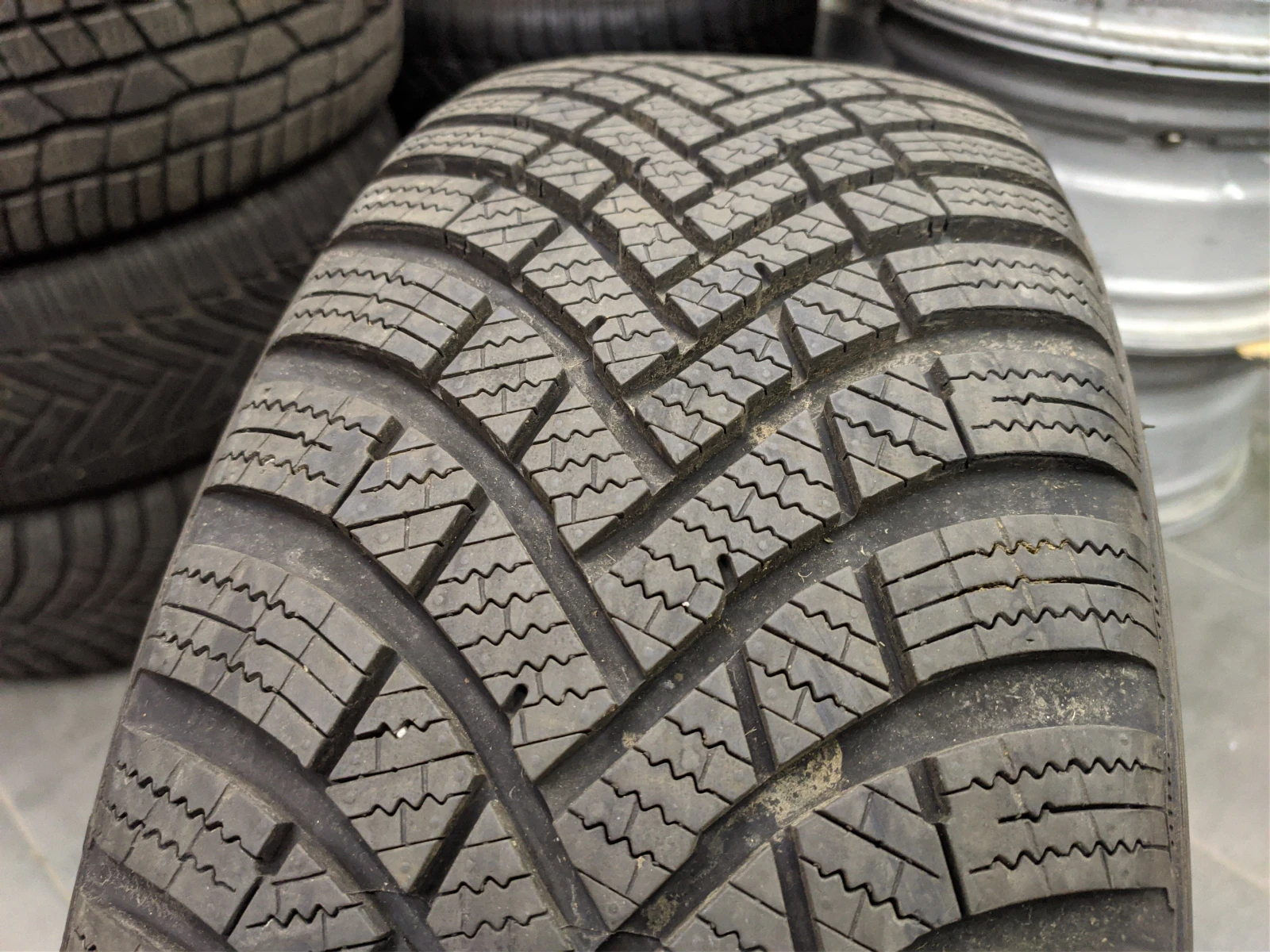 Гуми Зимни 195/55R16