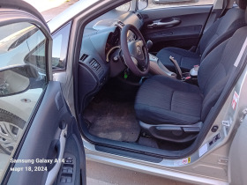 Toyota Auris 1.6 1598cc, снимка 4 - Автомобили и джипове - 45749994