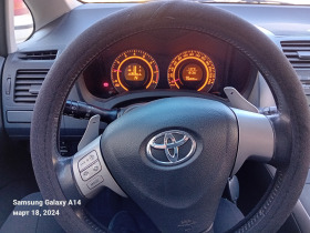 Toyota Auris 1.6 1598cc, снимка 9 - Автомобили и джипове - 44817575