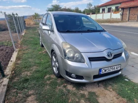  Toyota Corolla verso