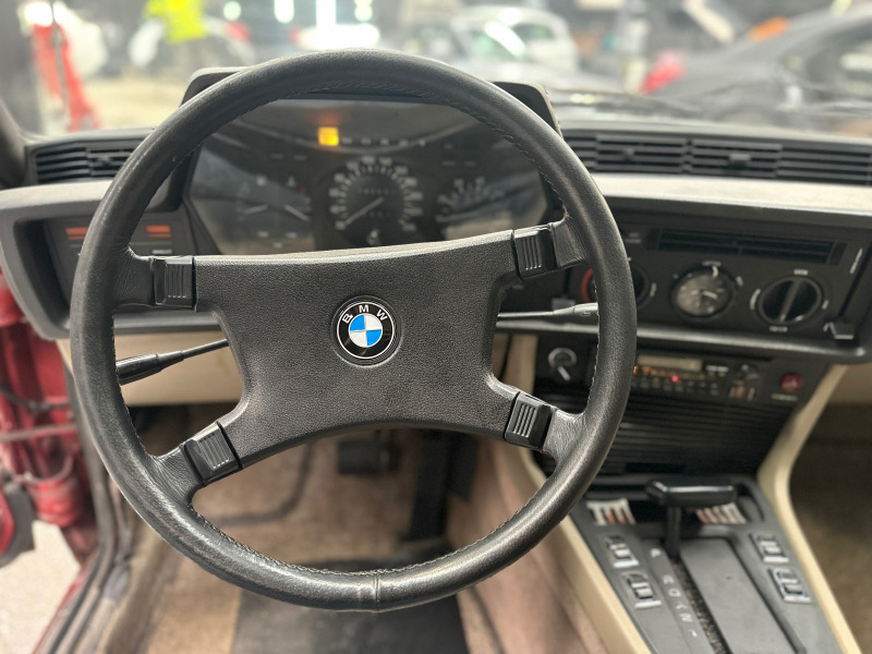 BMW 633 CSi automatic, снимка 14 - Автомобили и джипове - 44414458