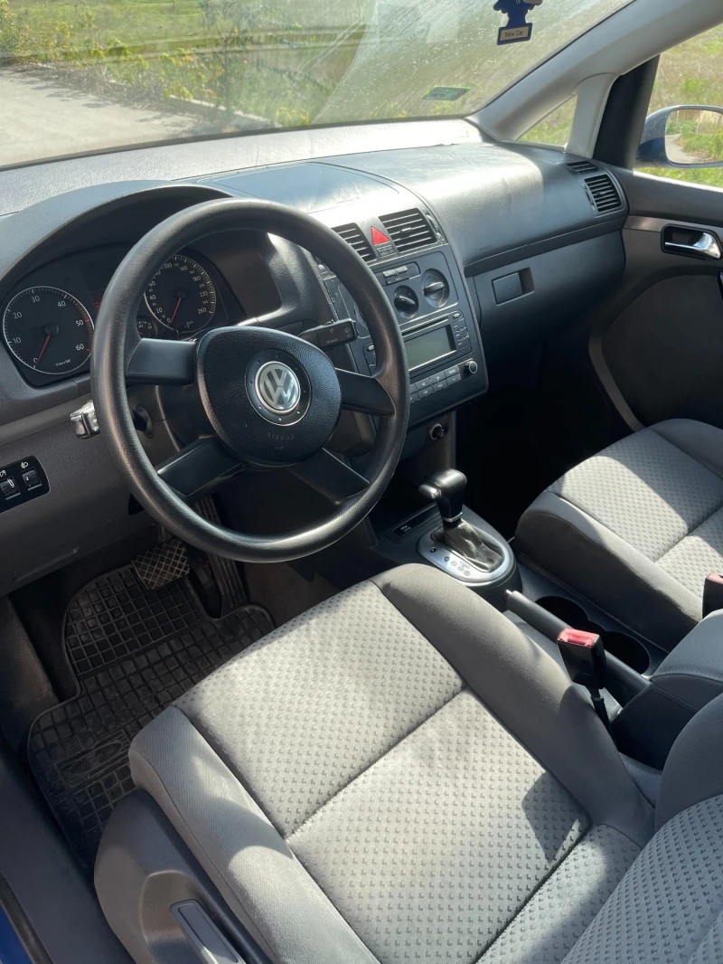 VW Touran 1.9TDI, снимка 5 - Автомобили и джипове - 47363795