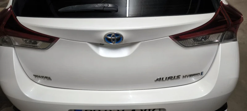 Toyota Auris, снимка 16 - Автомобили и джипове - 52461468