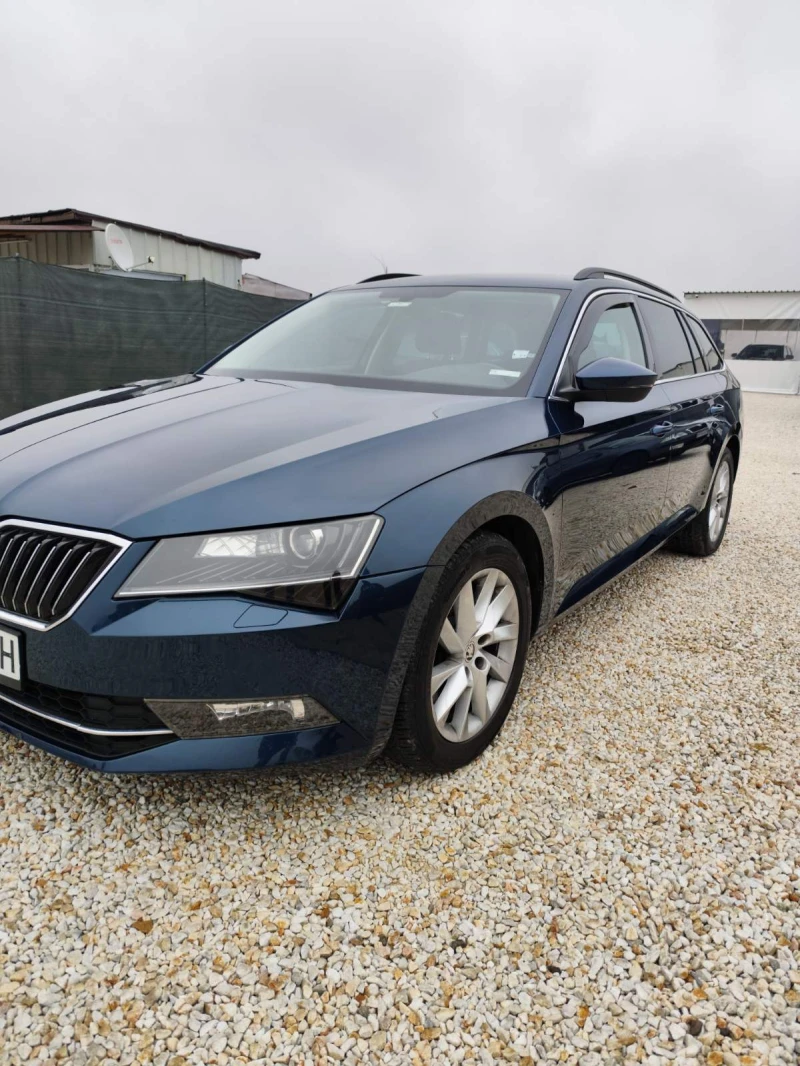 Skoda Superb 2.0, снимка 8 - Автомобили и джипове - 48036906