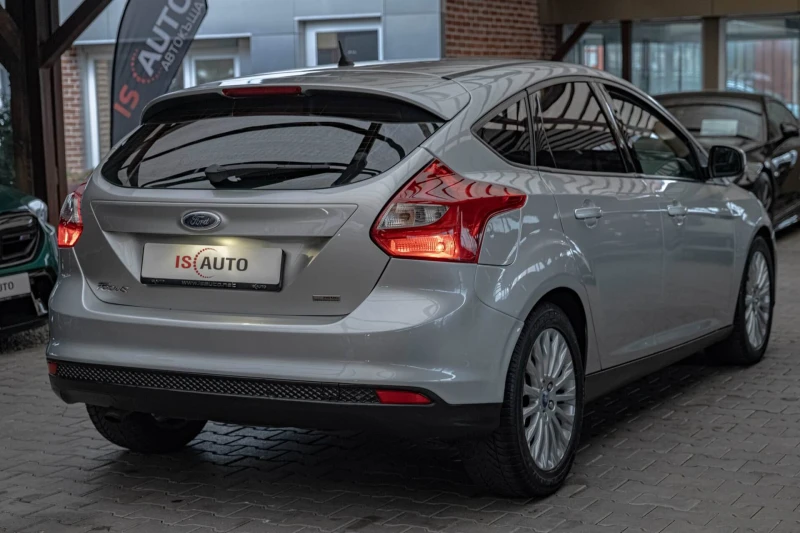Ford Focus 1.6TDCI/Trend/Ford SD/Isofix/EBD/ASR/, снимка 5 - Автомобили и джипове - 52159994