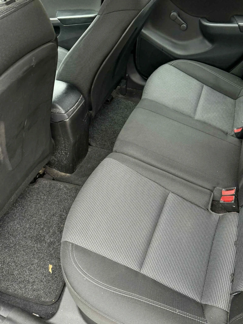 Hyundai I30 1.4crdi 90кс дизел, снимка 5 - Автомобили и джипове - 52501878