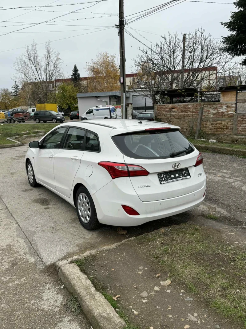 Hyundai I30 1.4crdi 90кс дизел, снимка 3 - Автомобили и джипове - 52501878